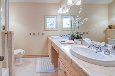 Lake House 77 Plantation Dr - Walk to Harbour Town or Bike ride to Beach., , on Atlantic Ocean - Hilton Head Island in South Carolina - Lakehouse Vacation Rental - Lake Home for rent on LakeHouseVacations.com