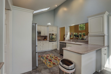 Lake House 6 Dinghy-Dog-Friendly, 2nd Row (25 yards) Ocean w Private Pool. 