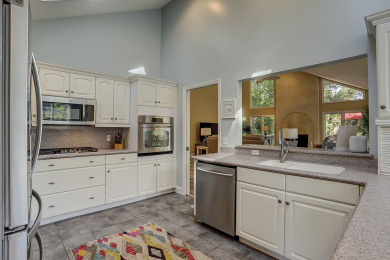 Lake House 6 Dinghy-Dog-Friendly, 2nd Row (25 yards) Ocean w Private Pool. 