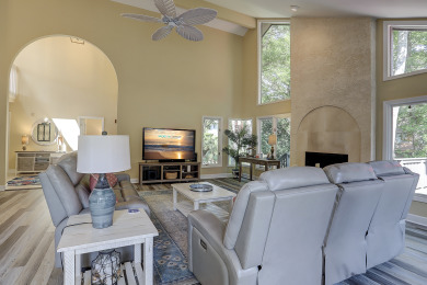 Lake House 6 Dinghy-Dog-Friendly, 2nd Row (25 yards) Ocean w Private Pool. 