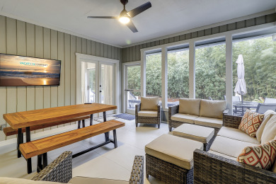 Lake House 84 Mooring Buoy- Newly updated and 176 yards to the beach., , on Atlantic Ocean - Hilton Head Island in South Carolina - Lakehouse Vacation Rental - Lake Home for rent on LakeHouseVacations.com