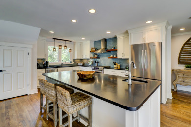Lake House 5 Robin Street-3rd Row (225 feet) to the Ocean, Screened Porch & Private Pool, , on Atlantic Ocean - Hilton Head Island in South Carolina - Lakehouse Vacation Rental - Lake Home for rent on LakeHouseVacations.com