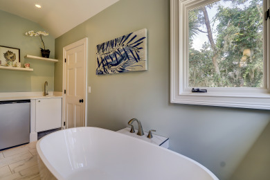 Lake House 15 Duck Hawk-4th Row Ocean! A low country home that exudes charm & comfort. , , on Atlantic Ocean - Hilton Head Island in South Carolina - Lakehouse Vacation Rental - Lake Home for rent on LakeHouseVacations.com