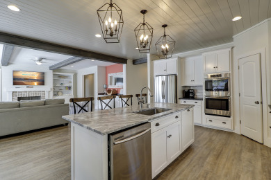 Lake House 40 N. Forest Beach-New Owners & Vrbo listing - 176 Yard walk to the beach., , on Atlantic Ocean - Hilton Head Island in South Carolina - Lakehouse Vacation Rental - Lake Home for rent on LakeHouseVacations.com