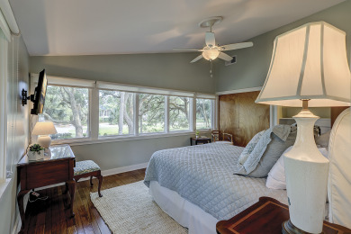 Lake House 34 W. Beach Lagoon-Dog-Friendly,2nd row (60 yards) ocean, Large Pool & Spa, , on Atlantic Ocean - Hilton Head Island in South Carolina - Lakehouse Vacation Rental - Lake Home for rent on LakeHouseVacations.com