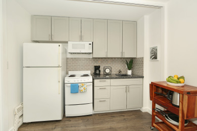 Lake House Renovated Waikiki Studio! City View, Full Kitchen, Free Wi-Fi & Parking, Pool, , on Oahu - Honolulu in Hawaii - Lakehouse Vacation Rental - Lake Home for rent on LakeHouseVacations.com