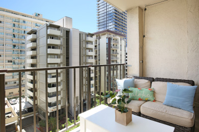 Lake House Renovated Waikiki Studio! City View, Full Kitchen, Free Wi-Fi & Parking, Pool, , on Oahu - Honolulu in Hawaii - Lakehouse Vacation Rental - Lake Home for rent on LakeHouseVacations.com