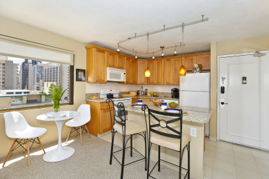 Lake House Bright Corner Condo wAC, WD, DW, Parking, Wi-Fi! Sleeps 4. 30-Night Min, , on Oahu - Honolulu in Hawaii - Lakehouse Vacation Rental - Lake Home for rent on LakeHouseVacations.com