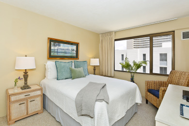 Lake House Bright Corner Condo wAC, WD, DW, Parking, Wi-Fi! Sleeps 4. 30-Night Min, , on Oahu - Honolulu in Hawaii - Lakehouse Vacation Rental - Lake Home for rent on LakeHouseVacations.com
