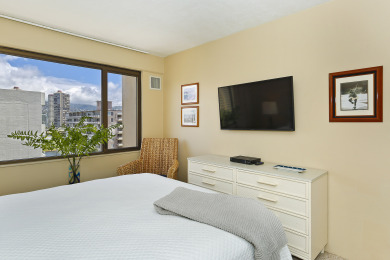 Lake House Bright Corner Condo wAC, WD, DW, Parking, Wi-Fi! Sleeps 4. 30-Night Min, , on Oahu - Honolulu in Hawaii - Lakehouse Vacation Rental - Lake Home for rent on LakeHouseVacations.com