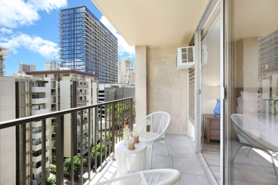 Lake House Renovated Waikiki Studio, Full Kitchen, Free Parking, 4 Blocks to Beach!, , on Oahu - Honolulu in Hawaii - Lakehouse Vacation Rental - Lake Home for rent on LakeHouseVacations.com