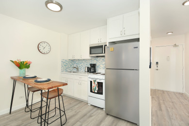 Lake House Renovated Waikiki Studio, Full Kitchen, Free Parking, 4 Blocks to Beach!, , on Oahu - Honolulu in Hawaii - Lakehouse Vacation Rental - Lake Home for rent on LakeHouseVacations.com