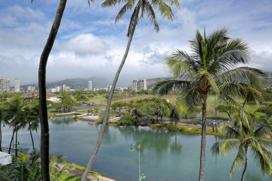 Lake House Diamond Head View Renovated Corner Unit, AC, WD, Wi-Fi, Parking!, , on Oahu - Honolulu in Hawaii - Lakehouse Vacation Rental - Lake Home for rent on LakeHouseVacations.com
