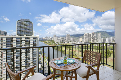 Lake House HIGH Floor wCanal, Mtn and Partial Ocean Views! AC, WD, WiFi, Pool,Parking!, , on Oahu - Honolulu in Hawaii - Lakehouse Vacation Rental - Lake Home for rent on LakeHouseVacations.com