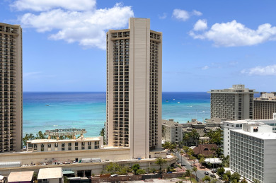 Lake House Waikiki Ocean View with AC, Full Kitchen, WasherDryer, FREE Parking & Wi-Fi!, , on Oahu - Honolulu in Hawaii - Lakehouse Vacation Rental - Lake Home for rent on LakeHouseVacations.com