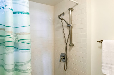 Lake House Waikiki Ocean View with AC, Full Kitchen, WasherDryer, FREE Parking & Wi-Fi!, , on Oahu - Honolulu in Hawaii - Lakehouse Vacation Rental - Lake Home for rent on LakeHouseVacations.com