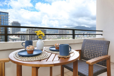Lake House Waikiki Ocean View with AC, Full Kitchen, WasherDryer, FREE Parking & Wi-Fi!, , on Oahu - Honolulu in Hawaii - Lakehouse Vacation Rental - Lake Home for rent on LakeHouseVacations.com