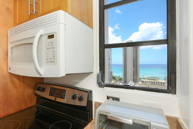 Lake House Waikiki Ocean View with AC, Full Kitchen, WasherDryer, FREE Parking & Wi-Fi!, , on Oahu - Honolulu in Hawaii - Lakehouse Vacation Rental - Lake Home for rent on LakeHouseVacations.com