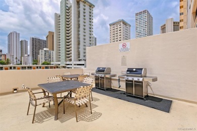Lake House Waikiki Ocean View with AC, Full Kitchen, WasherDryer, FREE Parking & Wi-Fi!, , on Oahu - Honolulu in Hawaii - Lakehouse Vacation Rental - Lake Home for rent on LakeHouseVacations.com