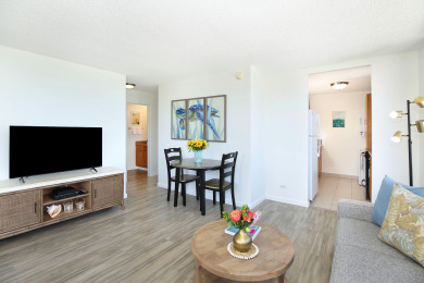 Lake House Waikiki Ocean View with AC, Full Kitchen, WasherDryer, FREE Parking & Wi-Fi!, , on Oahu - Honolulu in Hawaii - Lakehouse Vacation Rental - Lake Home for rent on LakeHouseVacations.com