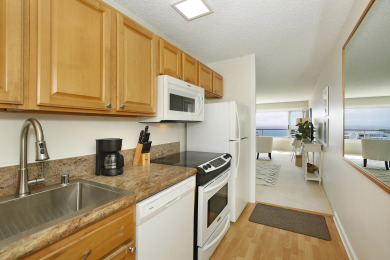 Lake House 20th Floor, Quiet End of Waikiki, Beachfront with Diamond Head View!, , on Oahu - Honolulu in Hawaii - Lakehouse Vacation Rental - Lake Home for rent on LakeHouseVacations.com