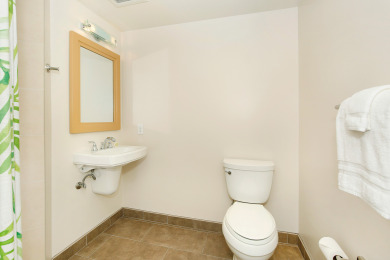 Lake House LUXURY 2-Bed Condo, Kitchen, Wi-Fi, Parking, WD, AC, LEGAL Monthly Rental!, , on Oahu - Honolulu in Hawaii - Lakehouse Vacation Rental - Lake Home for rent on LakeHouseVacations.com