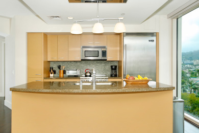 Lake House LUXURY 2-Bed Condo, Kitchen, Wi-Fi, Parking, WD, AC, LEGAL Monthly Rental!, , on Oahu - Honolulu in Hawaii - Lakehouse Vacation Rental - Lake Home for rent on LakeHouseVacations.com