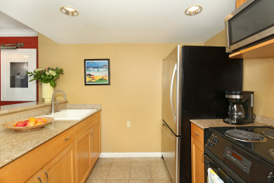 Lake House Beautiful Waikiki OceanSunset View! Pool, Kitchen, , on Oahu - Honolulu in Hawaii - Lakehouse Vacation Rental - Lake Home for rent on LakeHouseVacations.com