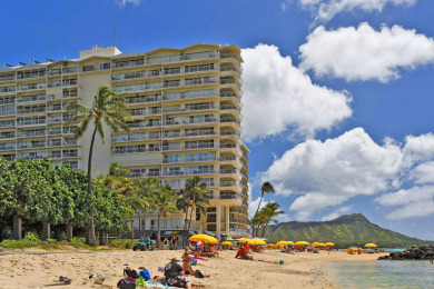 Lake House Gorgeous Ocean Views, Full Kitchen, Steps to Beach!, , on Oahu - Honolulu in Hawaii - Lakehouse Vacation Rental - Lake Home for rent on LakeHouseVacations.com