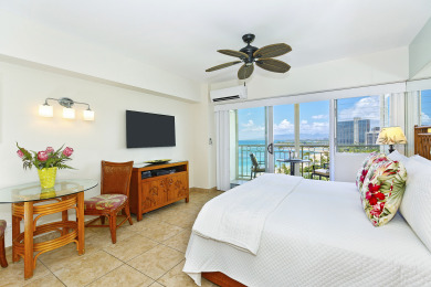 Lake House Ocean & Sunset Views, FREE Parking & Washlet!, , on Oahu - Honolulu in Hawaii - Lakehouse Vacation Rental - Lake Home for rent on LakeHouseVacations.com