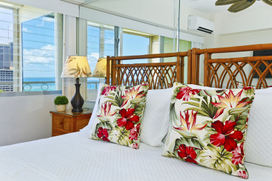 Lake House Ocean & Sunset Views, FREE Parking & Washlet!, , on Oahu - Honolulu in Hawaii - Lakehouse Vacation Rental - Lake Home for rent on LakeHouseVacations.com