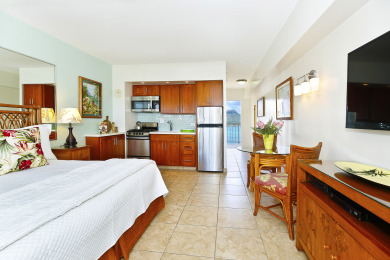 Lake House Ocean & Sunset Views, FREE Parking & Washlet!, , on Oahu - Honolulu in Hawaii - Lakehouse Vacation Rental - Lake Home for rent on LakeHouseVacations.com