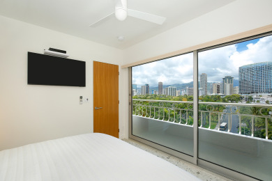 Lake House Fully Remodeled! Amazing OCEAN, Mountain, City Views! 2-Bed2-Bath Sleeps 6!, , on Oahu - Honolulu in Hawaii - Lakehouse Vacation Rental - Lake Home for rent on LakeHouseVacations.com