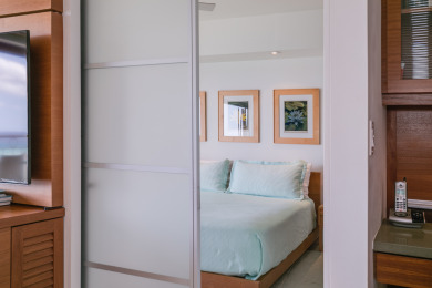 Lake House Luxurious Beachfront Condo with Spectacular Ocean Views! FREE Parking!, , on Oahu - Honolulu in Hawaii - Lakehouse Vacation Rental - Lake Home for rent on LakeHouseVacations.com
