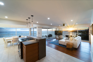 Lake House LUXURY DIRECT OCEANFRONT! Fully Renovated! Free Parking! Sleeps 6, , on Oahu - Honolulu in Hawaii - Lakehouse Vacation Rental - Lake Home for rent on LakeHouseVacations.com