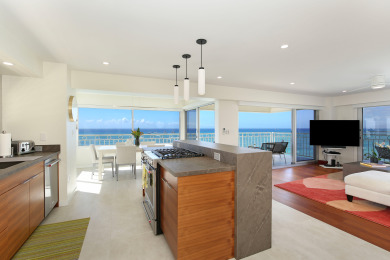 Lake House LUXURY DIRECT OCEANFRONT! Fully Renovated! Free Parking! Sleeps 6, , on Oahu - Honolulu in Hawaii - Lakehouse Vacation Rental - Lake Home for rent on LakeHouseVacations.com