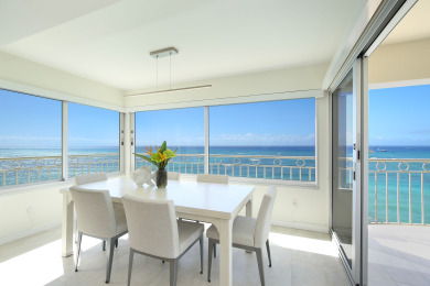 Lake House LUXURY DIRECT OCEANFRONT! Fully Renovated! Free Parking! Sleeps 6, , on Oahu - Honolulu in Hawaii - Lakehouse Vacation Rental - Lake Home for rent on LakeHouseVacations.com