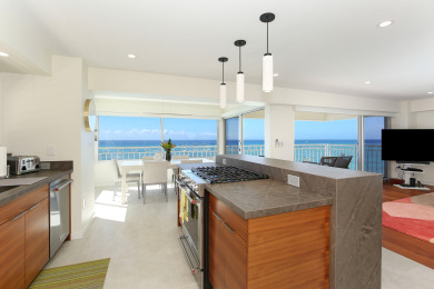Lake House LUXURY DIRECT OCEANFRONT! Fully Renovated! Free Parking! Sleeps 6, , on Oahu - Honolulu in Hawaii - Lakehouse Vacation Rental - Lake Home for rent on LakeHouseVacations.com