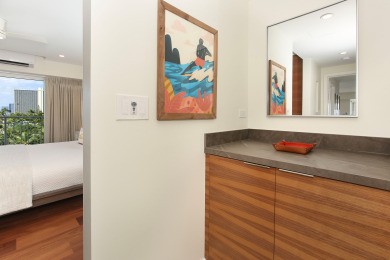 Lake House LUXURY DIRECT OCEANFRONT! Fully Renovated! Free Parking! Sleeps 6, , on Oahu - Honolulu in Hawaii - Lakehouse Vacation Rental - Lake Home for rent on LakeHouseVacations.com