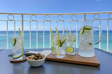 Lake House LUXURY DIRECT OCEANFRONT! Fully Renovated! Free Parking! Sleeps 6, , on Oahu - Honolulu in Hawaii - Lakehouse Vacation Rental - Lake Home for rent on LakeHouseVacations.com