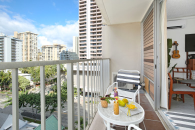 Lake House Fully renovated studio in heart of Waikiki! Kitchen, parking, pool, and more!, , on Oahu - Honolulu in Hawaii - Lakehouse Vacation Rental - Lake Home for rent on LakeHouseVacations.com
