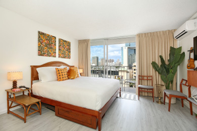 Lake House Fully renovated studio in heart of Waikiki! Kitchen, parking, pool, and more!, , on Oahu - Honolulu in Hawaii - Lakehouse Vacation Rental - Lake Home for rent on LakeHouseVacations.com