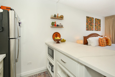 Lake House Fully renovated studio in heart of Waikiki! Kitchen, parking, pool, and more!, , on Oahu - Honolulu in Hawaii - Lakehouse Vacation Rental - Lake Home for rent on LakeHouseVacations.com
