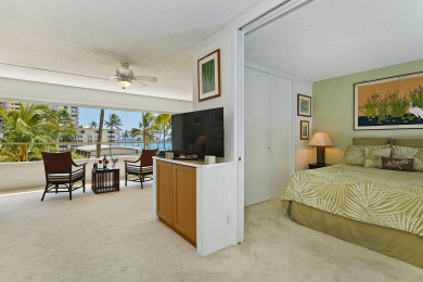 Lake House Beachfront Building at the Quiet End of Waikiki with SwimmingSurfing!, , on Oahu - Honolulu in Hawaii - Lakehouse Vacation Rental - Lake Home for rent on LakeHouseVacations.com