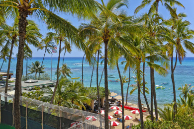 Lake House Beachfront Building at the Quiet End of Waikiki with SwimmingSurfing!, , on Oahu - Honolulu in Hawaii - Lakehouse Vacation Rental - Lake Home for rent on LakeHouseVacations.com