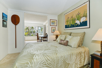 Lake House Beachfront Building at the Quiet End of Waikiki with SwimmingSurfing!, , on Oahu - Honolulu in Hawaii - Lakehouse Vacation Rental - Lake Home for rent on LakeHouseVacations.com