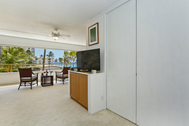 Lake House Beachfront Building at the Quiet End of Waikiki with SwimmingSurfing!, , on Oahu - Honolulu in Hawaii - Lakehouse Vacation Rental - Lake Home for rent on LakeHouseVacations.com