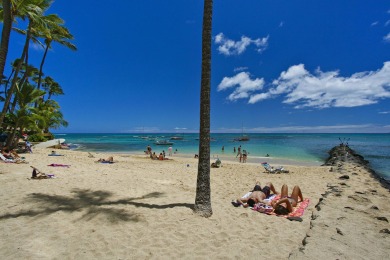 Lake House Beachfront Building at the Quiet End of Waikiki with SwimmingSurfing!, , on Oahu - Honolulu in Hawaii - Lakehouse Vacation Rental - Lake Home for rent on LakeHouseVacations.com