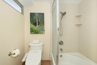Lake House Beachfront Location with GREAT View! WasherDryer, Washlet, AC, Wi-Fi!, , on Oahu - Honolulu in Hawaii - Lakehouse Vacation Rental - Lake Home for rent on LakeHouseVacations.com