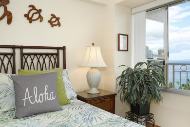 Lake House Beachfront Location with GREAT View! WasherDryer, Washlet, AC, Wi-Fi!, , on Oahu - Honolulu in Hawaii - Lakehouse Vacation Rental - Lake Home for rent on LakeHouseVacations.com